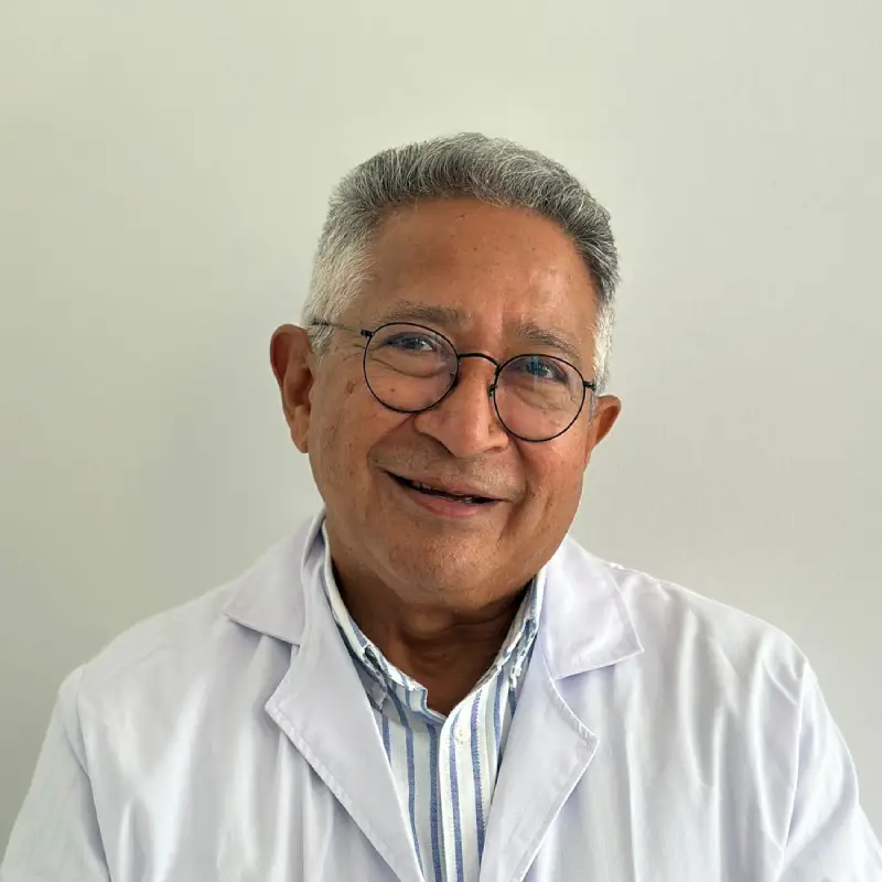 Doctor Wilfredo Menjívar Aguilar oftalmólogo